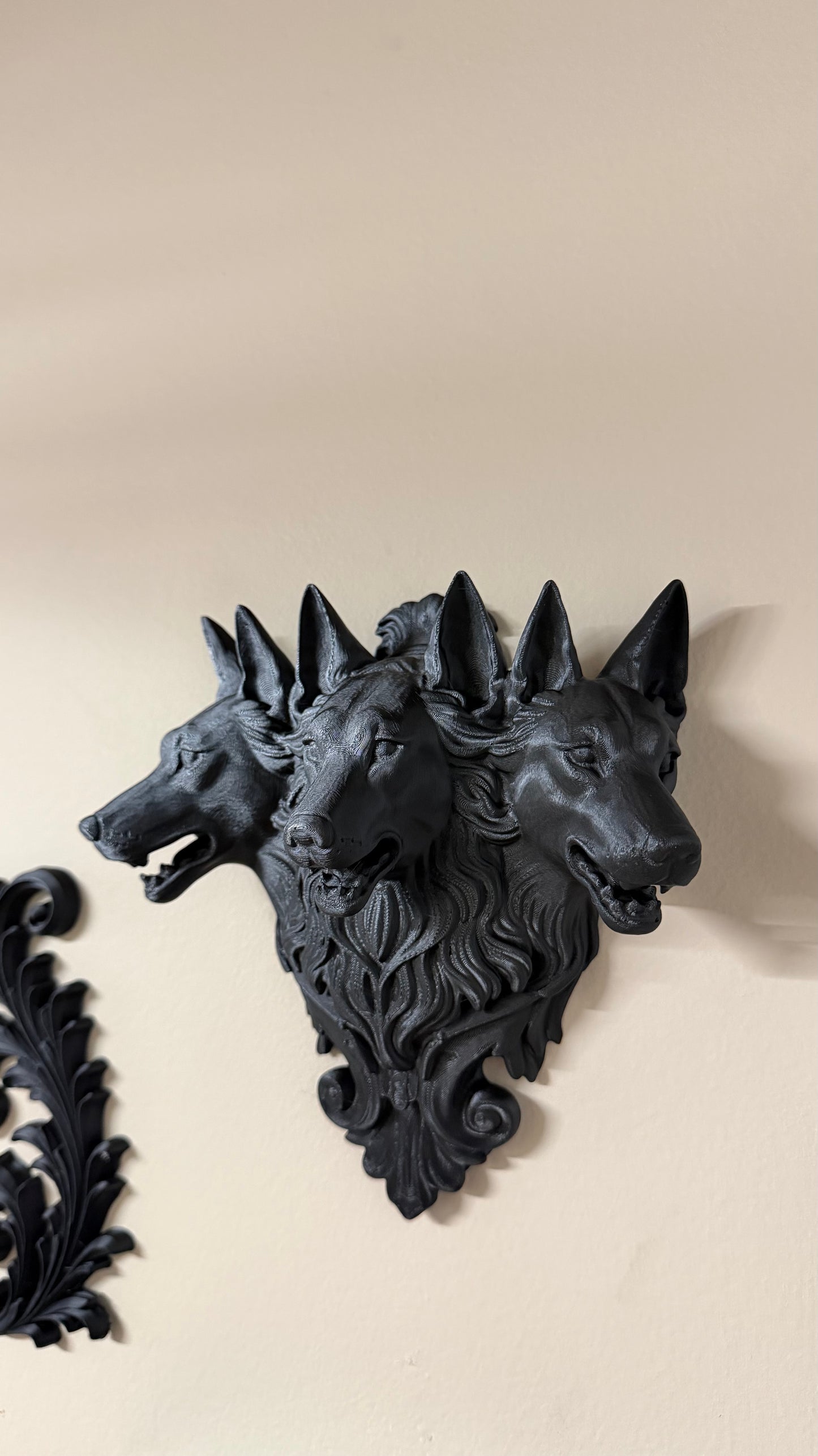 Cerberus Guardian of the Underworld Wall Sculpture Gothic Mythology Decor 3 Headed Dog Wall Art Dark Fantasy Home Decor Occult Wall Hanging